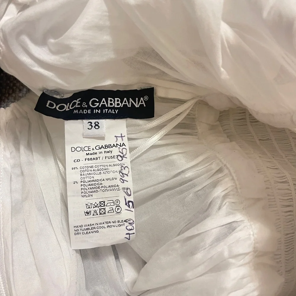 Dolce & Gabbana Elegant White Dress - Picture 4 of 6